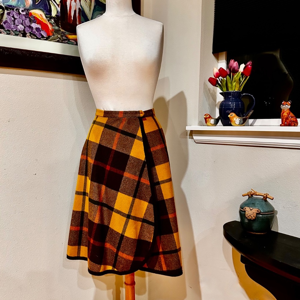 1950s Pendleton Wrap Around Bias Cut Skirt Block Plaid Wool, XS - S Size - Picture 8 of 11
